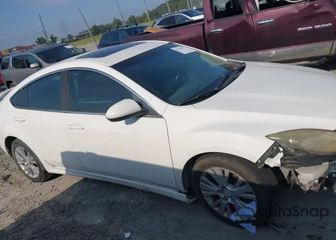 2010 Mazda 6 S Touring Plus z USA, uszkodzony, nr VIN 1YVHZ8CB4A5M36370